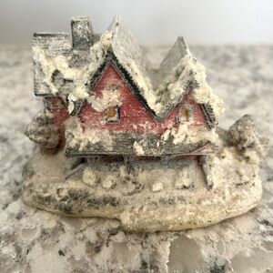 K's Collection Vintage Christmas House Figurine